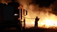Голям пожар пламна между селата Граничак и Дъбравка
