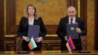 Йотова подписа декларация за партньорство между България и Армения 