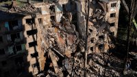 Най-малко 2 души са загинали при руски удари тази нощ в Одеса