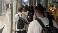 300 пътници са били блокирани за час в "ръкав“ на Летище София