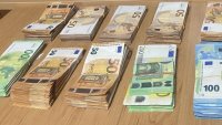 Недекларирана валута за 120 000 лв. откриха в леглото на турски шофьор