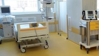 20-годишната, скочила от влак, е в много тежко състояние