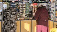 КЗК ще провери всички сигнали за скок на цените на лекарства