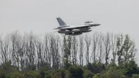 МО не може да посочи дати за пристигането на F-16