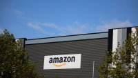 Скандално: Amazon унищожава редки книги заради обучение на AI
