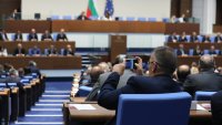 Кворум има за началото на пленарното заседание, но последва нова почивка
