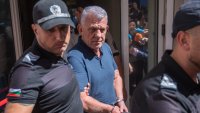 Ползвал ли се е Никола Николов – Паскал с политически протекции"