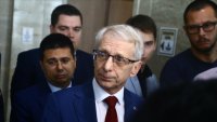 Денков: БМВ-та купихме, а не знаем какво се случва с техниката за гасене на пожари