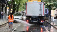 Започва поетапно миене на вътрешноквартални улици в центъра на София