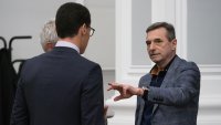 Манолов: Не вярвам, че търговските вериги изведнъж са станали благотворителни дружества