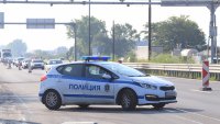 Автовоз се обърна на магистрала „Тракия”