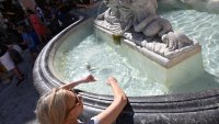 За какво европейците се подиграват на американските туристи?
