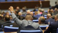 Напрежението в НС е знак за задълбочаващ се проблем с доверието към законодателния процес 