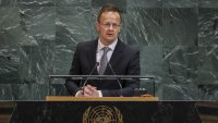 Сиярто: България няма да постави Унгария в трудно положение