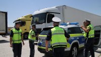 Бургаската полиция хвана камиони със зърно, претоварени с до 14 тона