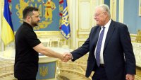 Кийт Келог е на работно посещение в Киев