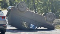 Военен автомобил се обърна по таван край Прохода на Републиката