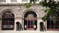 КЗК образува открито производство срещу Администрацията на президента