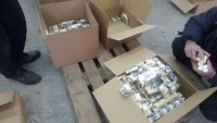 Задържаха над 180 000 къса нелегални цигари край "Дунав мост 2"