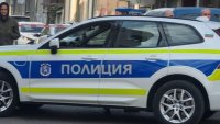 Полицията откри наркотици и незаконни оръжия в къща в Тетевенско