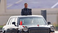 Си на военния парад: Светът е изправен пред избор - мир или война СНИМКИ