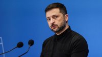 Зеленски: Украйна няма да даде земята си на окупатора