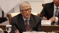 Бил Гейтс с прогноза кои професии няма да бъдат заменени от AI 