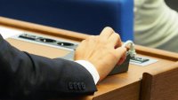 Парламентът отново не събра кворум от първия опит