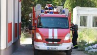 Пожар гори в района на Солниците в Бургас