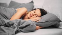 Трикове, които подобряват съня след 40