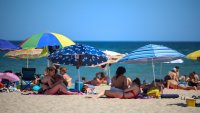 Жега: Цялата страна с жълт код днес, очакват се 39&deg;