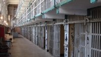 Швеция взема под наем стотици затворнически килии в Естония