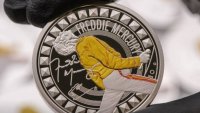 Нова монета отдава почит към Фреди Меркюри 