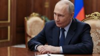 Агентът на хаоса Путин се наслаждава на разделението между САЩ и Европа