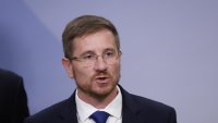 "Възраждане": Йотова рискува да вкара страната в още по-голям хаос