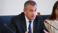 Пеев: Американски самолети у нас няма, но по всяко време могат да кацнат