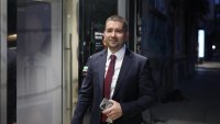Слави Василев: Мига червена лампа, реалният дефицит не е 3%