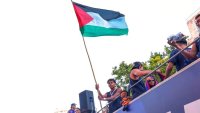 Звездата на Барселона Ламин Ямал развя палестинското знаме