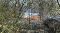 Обявиха частично бедствено положение край Карнобат заради голям пожар 