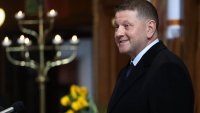Обичаният генерал Залужни отрече "тихо" да се готви за президент на Украйна