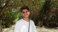 Сашо Кадиев снима видео зад волана, полицията потропа с фиш