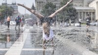 Времето утре: Жега, градусите се качват още