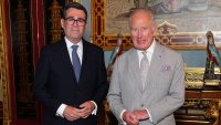 Кралят официално назначи Анди Бърнам за премиер, Стармър с прощална реч СНИМКИ