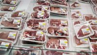 Падат цените на хранителните продукти в супермаркетите в Гърция