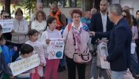 Жива верига от над 500 семейства иска да спре строеж в Пловдив