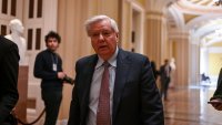 Тръмп срещу Путин: Американският Сенат вади закон със "съкрушителни санкции" срещу Русия