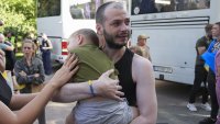 Проверка на границата: Напускат ли младите хора Украйна?