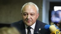 Слави не почива през август, пак "захапа" Демерджиев за "Петрохан"