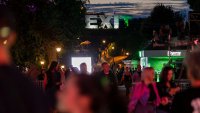 Протестиращите в Сърбия се сбогуваха с фестивала EXIT