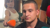 Русенци протестират, искат освобождаването на младежите, пребили полицейския шеф